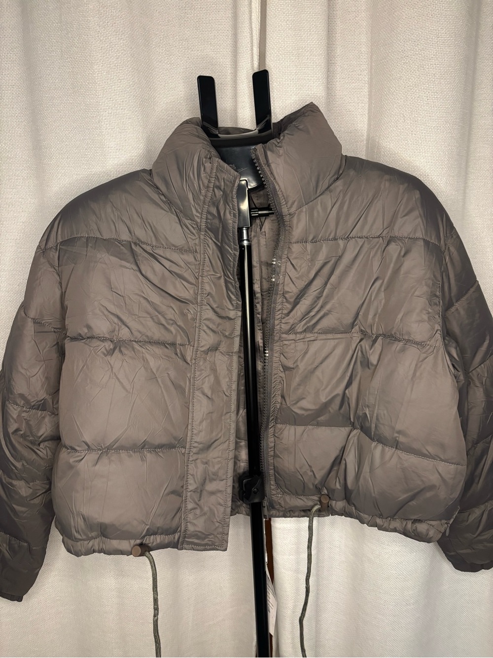 Cropped Women's Puffer Jacket in Taupe